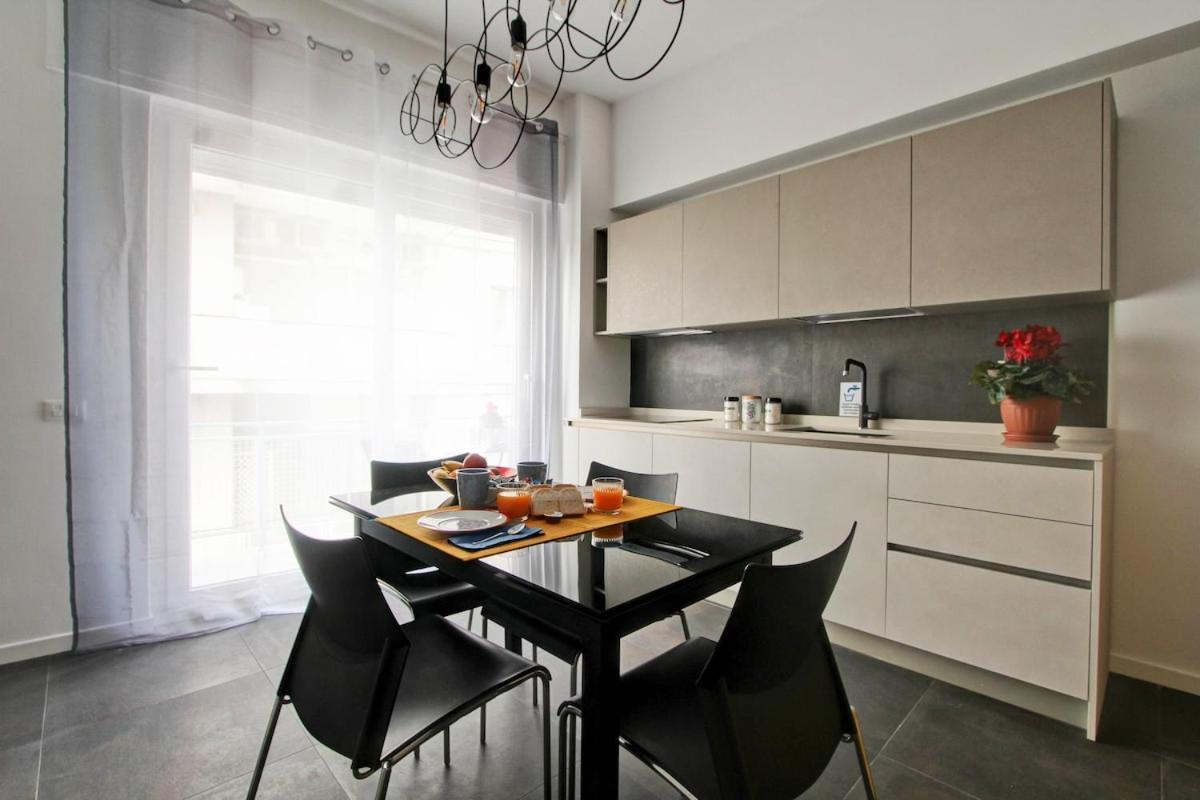 Large And Comfortable Close To Trastevere Apartment