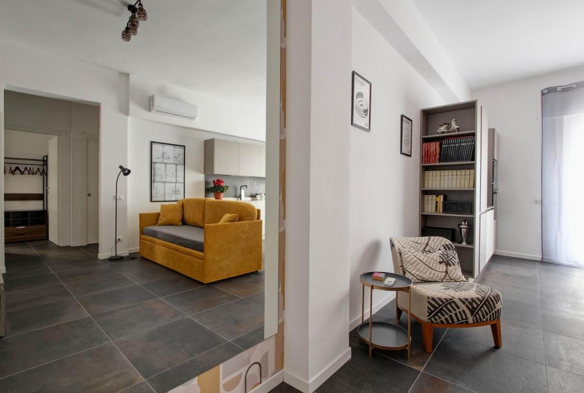 Large And Comfortable Close To Trastevere Apartment