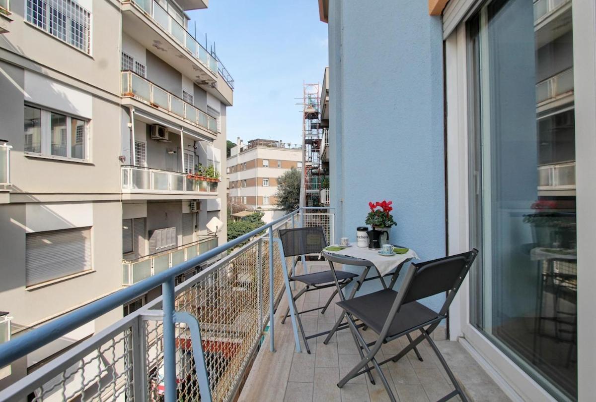 Large And Comfortable Close To Trastevere Apartment Rome